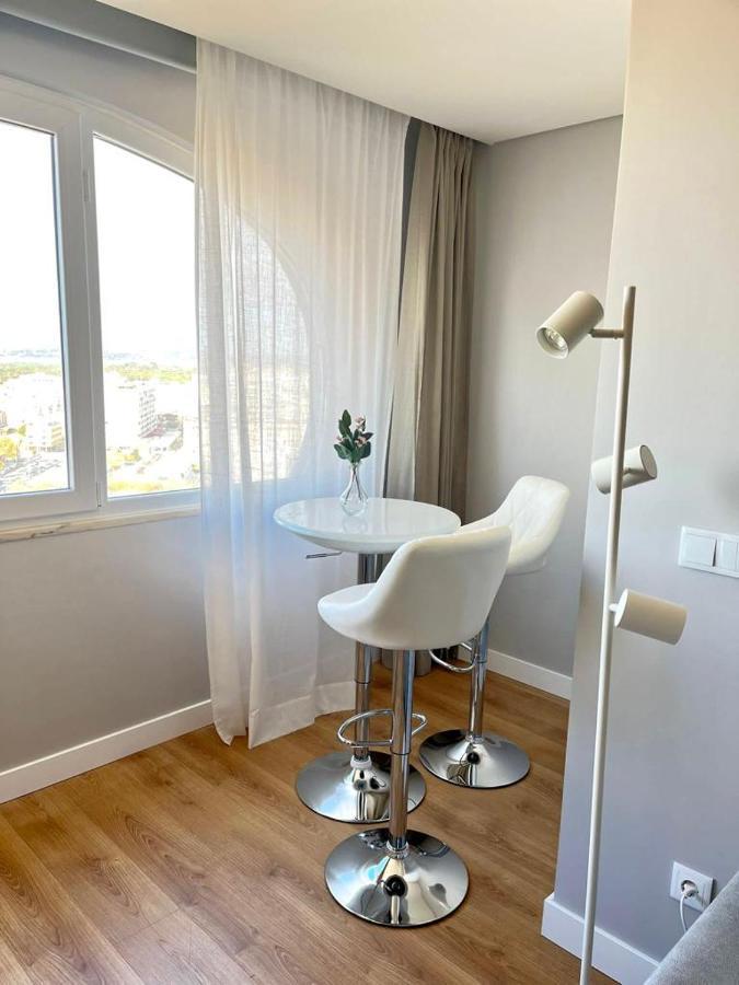 T2 Com Uma Vista Deslumbrante Sobre O Atlantico! Apartment Costa da Caparica Exterior photo